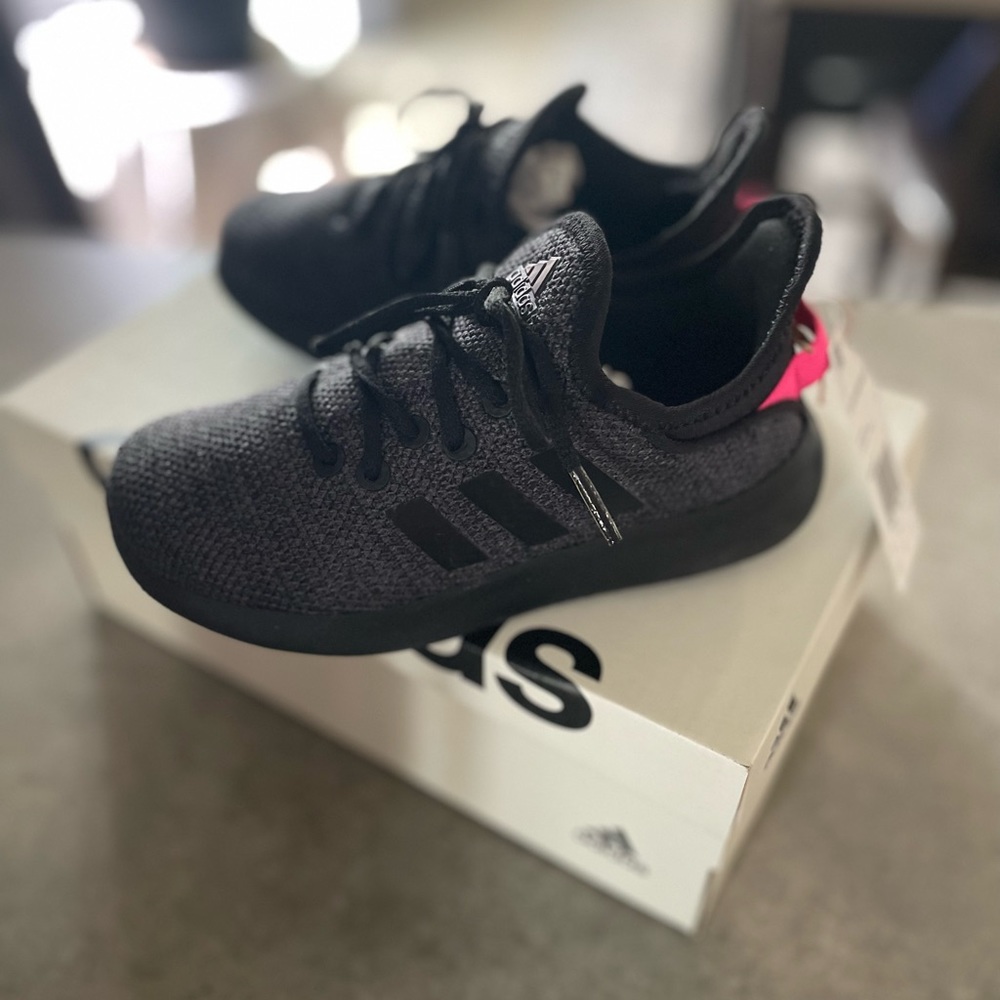 Adidas Girls Cloudfoam Shoes. NWT